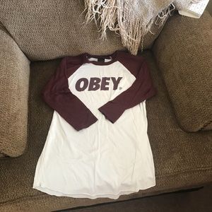 Obey Top